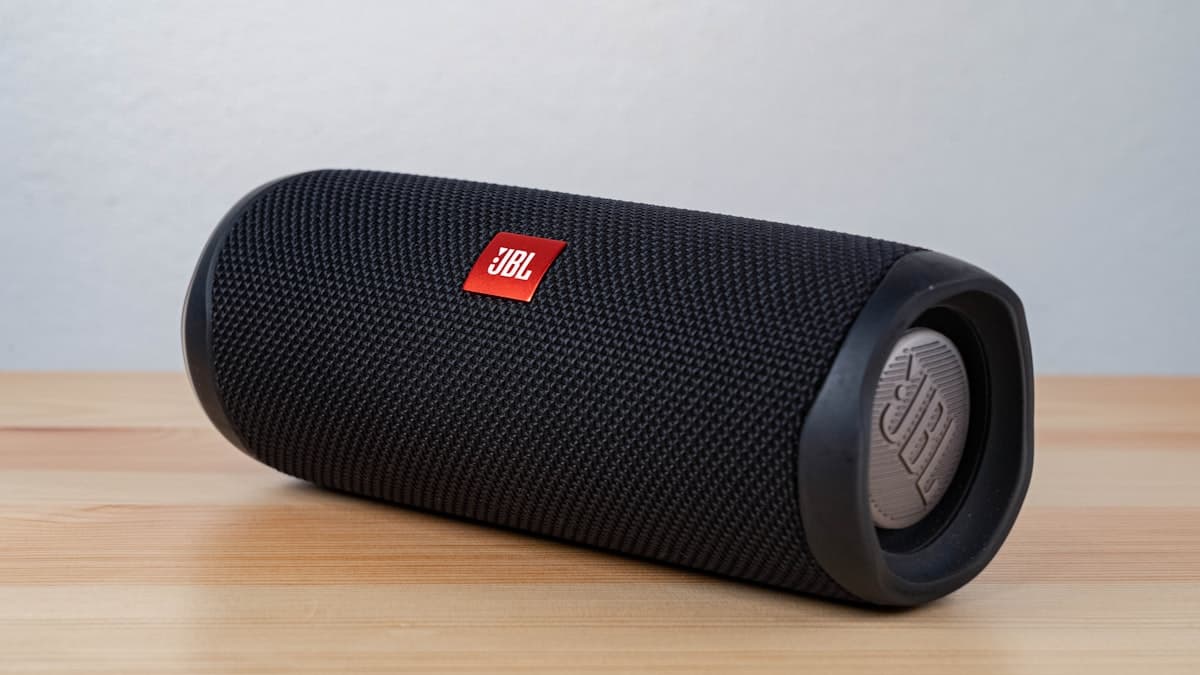 JBL Flip 6 Bluetooth Speaker